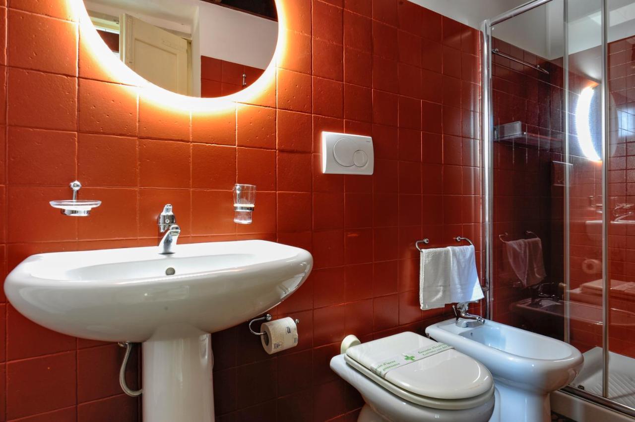Castriota 19 - Jacuzzi Apartment Sit Лече Екстериор снимка